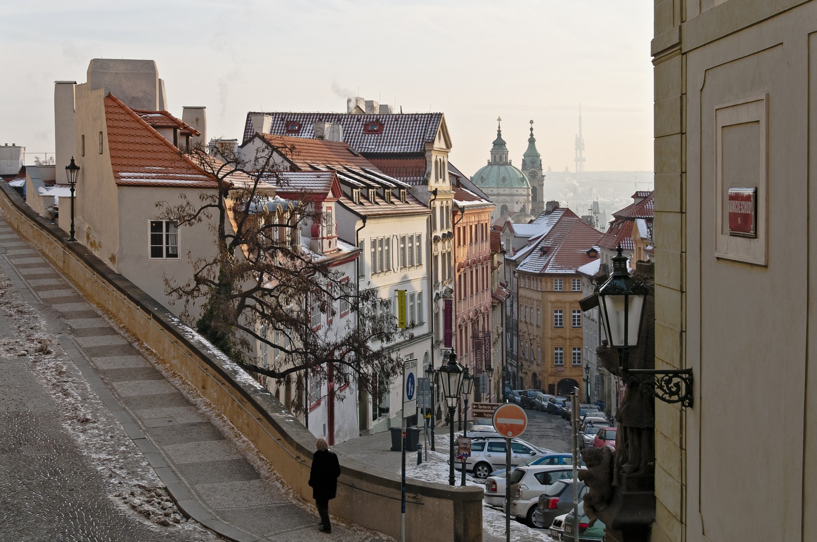 La rue Nerudova à Prague