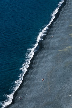 Plage noire de Nonza