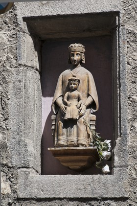 Vierge sculptée