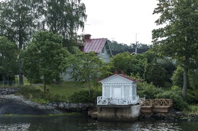 Maison au bord de l'eau