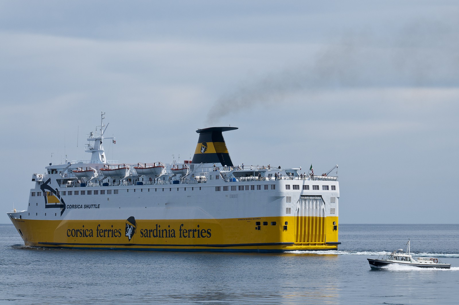 Ferry à l'appareillage
