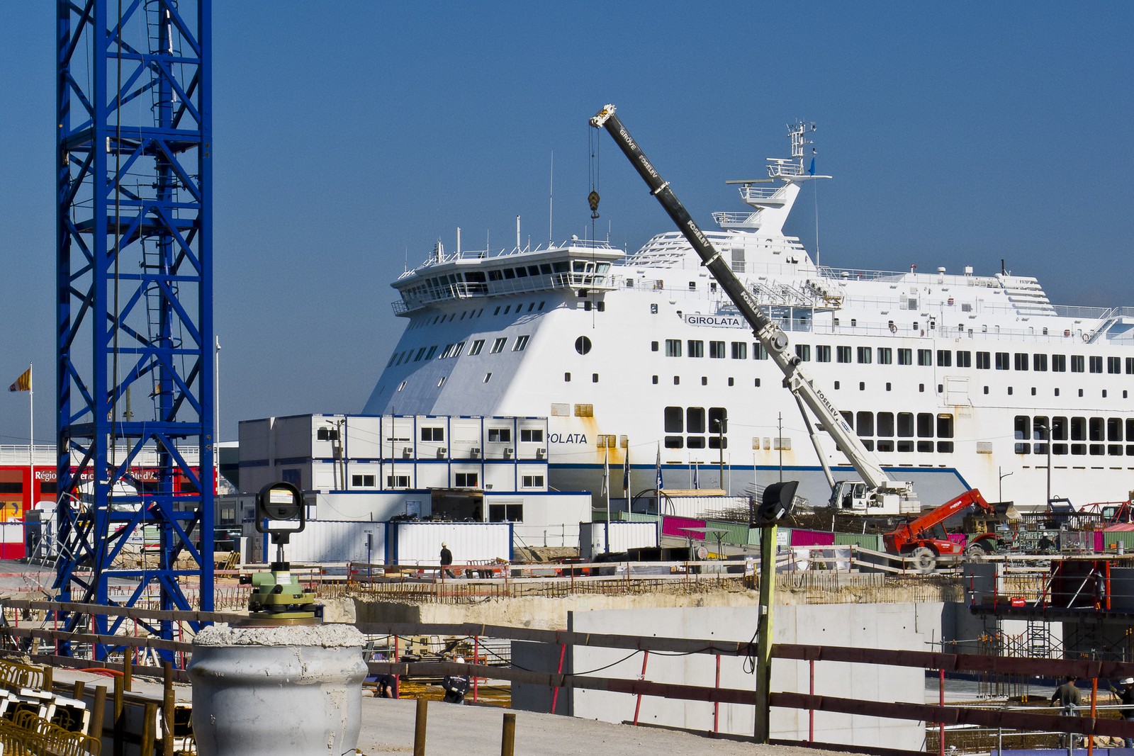 Chantier et ferry