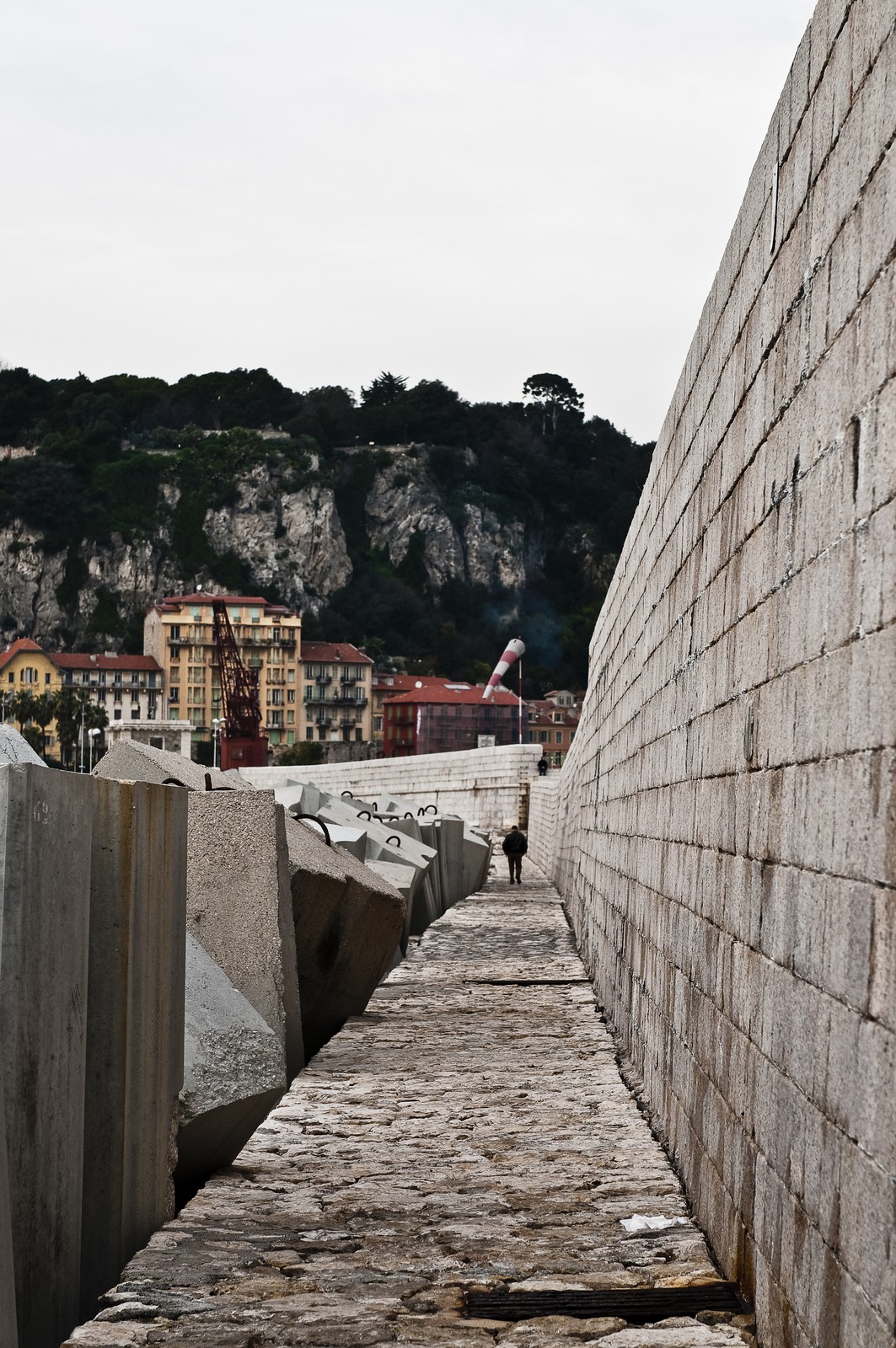 Promeneur sur la jetée