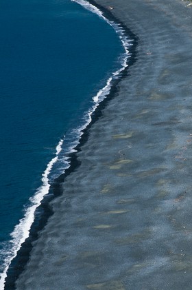 Plage noire de Nonza