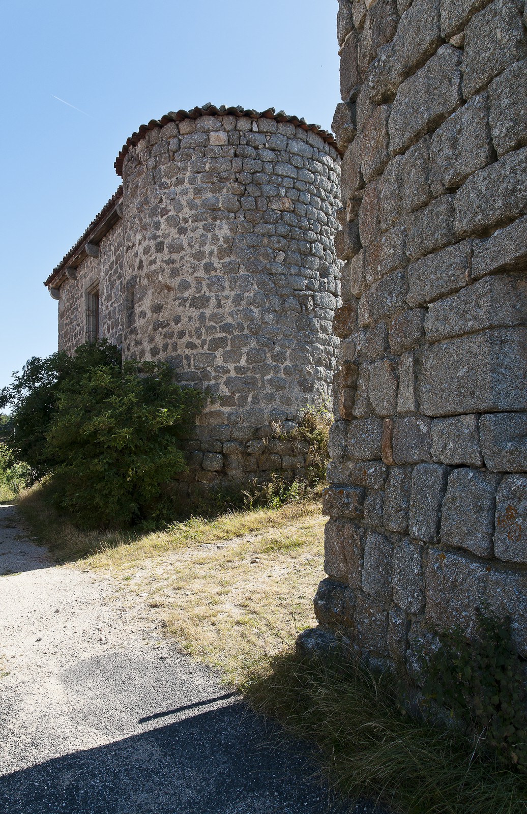 Murailles du château de la Clauze (milieu du XIIIeme siècle) - Walls of the castle of La Clauze (mid-XIIIth century)