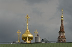 Bulbes d'église et nain de jardin
